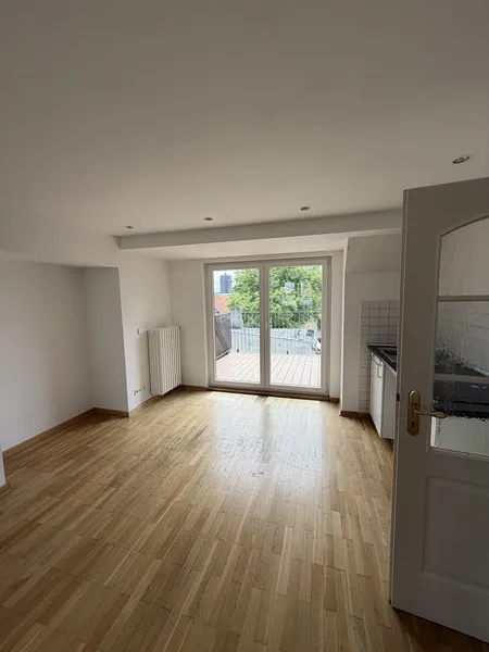 Helle Dachgeschoßwohnung in Steglitz mit Aufzug und Terrasse — photo 1